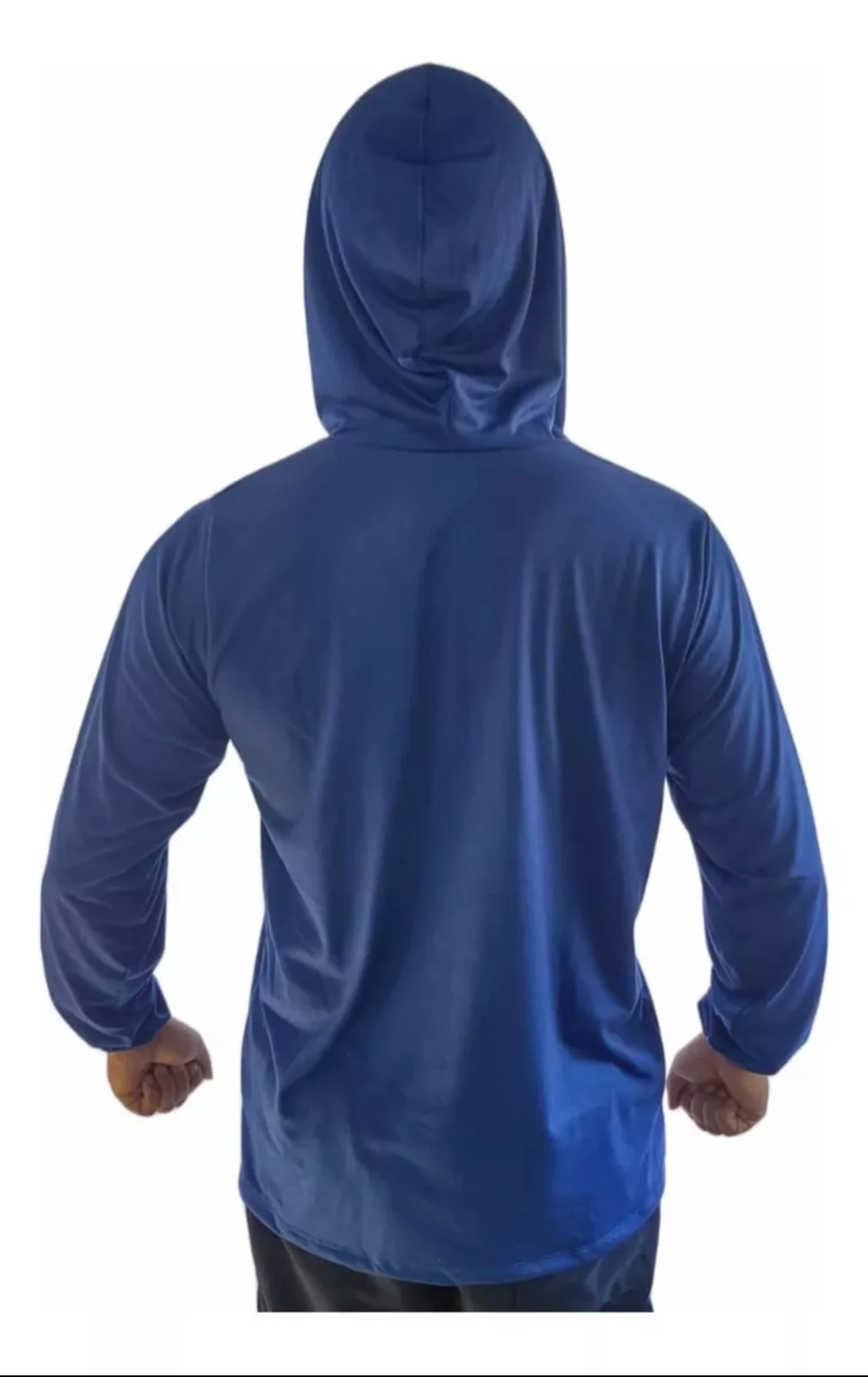 Camiseta Dryfit manga longa com capuz .